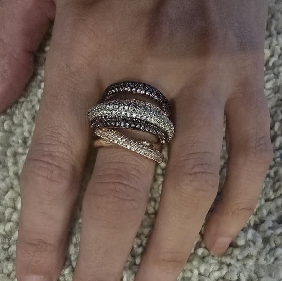 21kgp Dubai Jewelry Elegant Rose Gold and Silver Tone Ring Set - Picture 5 of 11